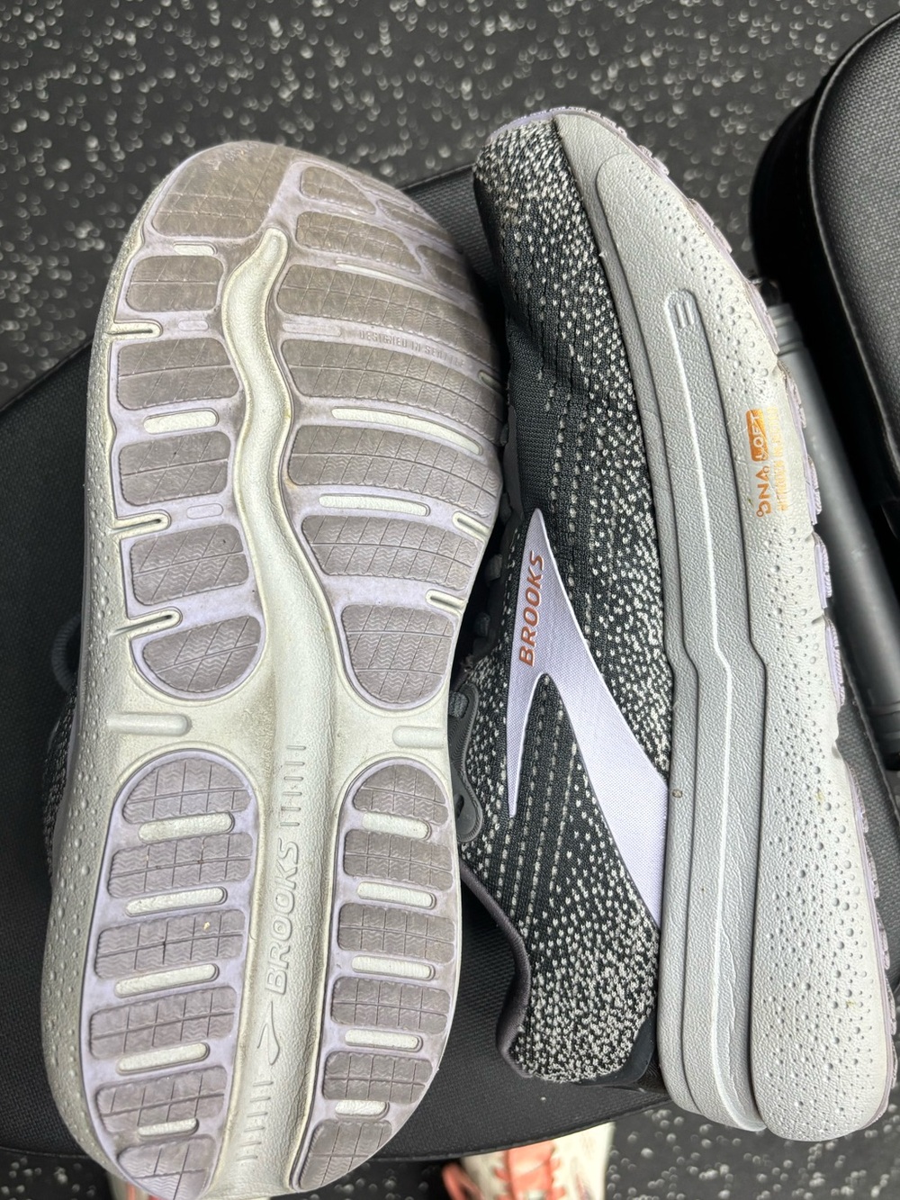 Brooks Women's Ghost 2 Max Shoes - Picture 3 of 3